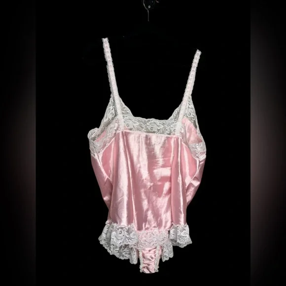 Vintage 1960s Vandamere Nightgown - Picture 4 of 7